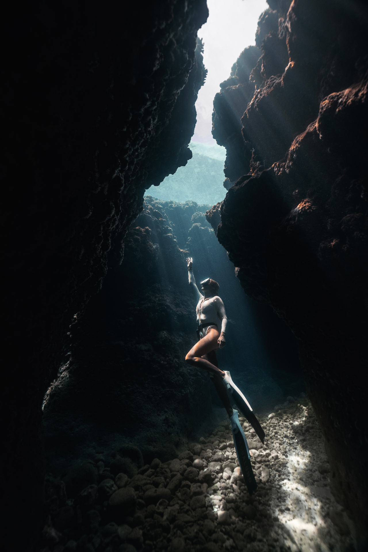 Exploration d'une caverne sous-marine